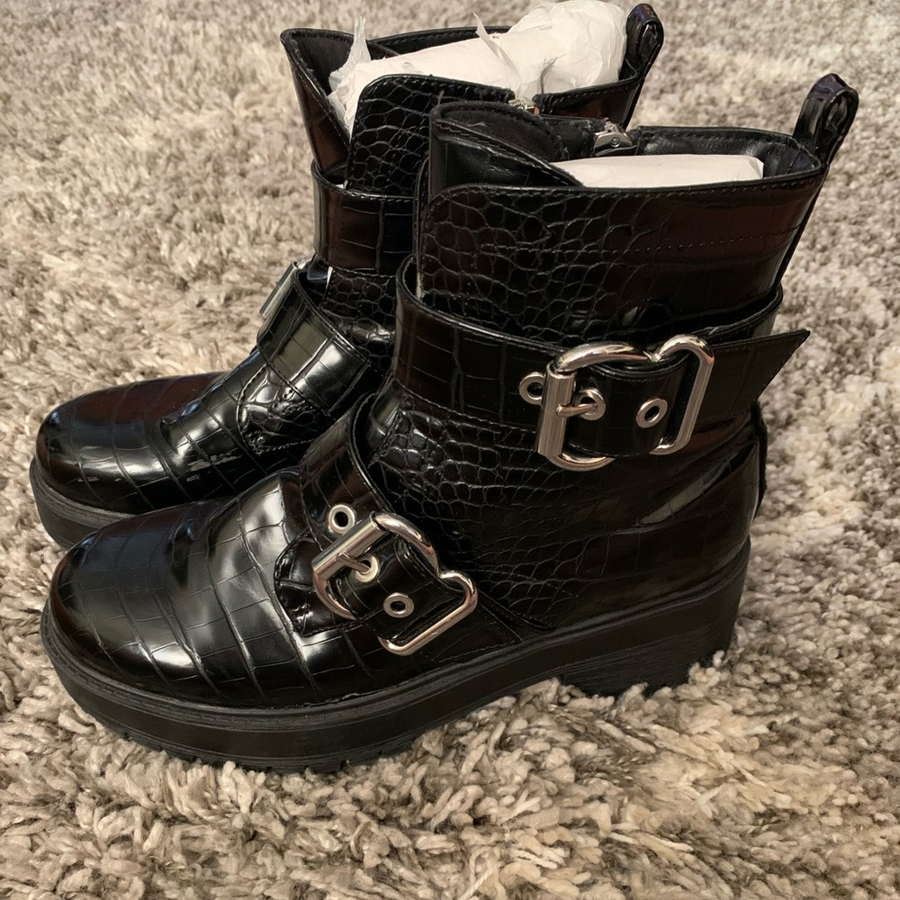 Aldo chunky leather boots with buckle